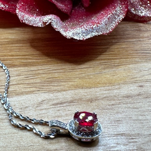 Ruby and Diamond pendant 14kt (NEW) - Picture 3 of 13